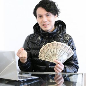 おまいら｢YouTubeで稼ぐのはもう無理！辞めとけ！｣ 後発でチャンネル登録者10万人達成のワイ「はぁ・・・」